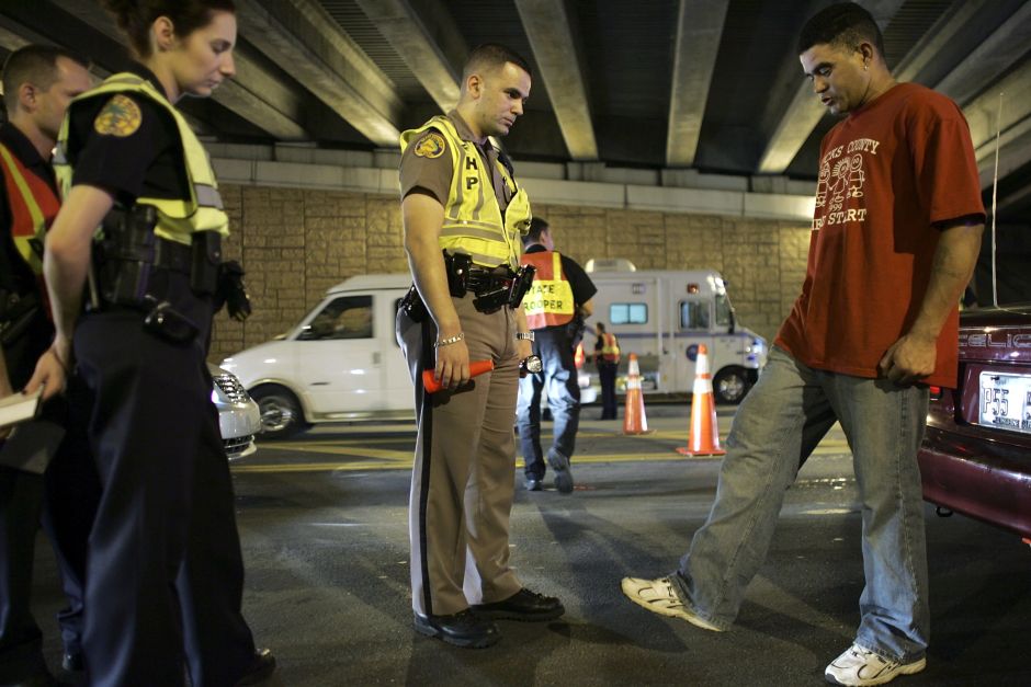 With a DUI detention you can end up in jail or pay fines of thousands of dollars. / (Getty Images)