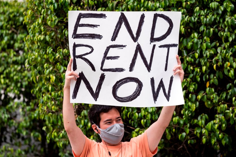 Los Angeles moratorium on evictions extended for another month