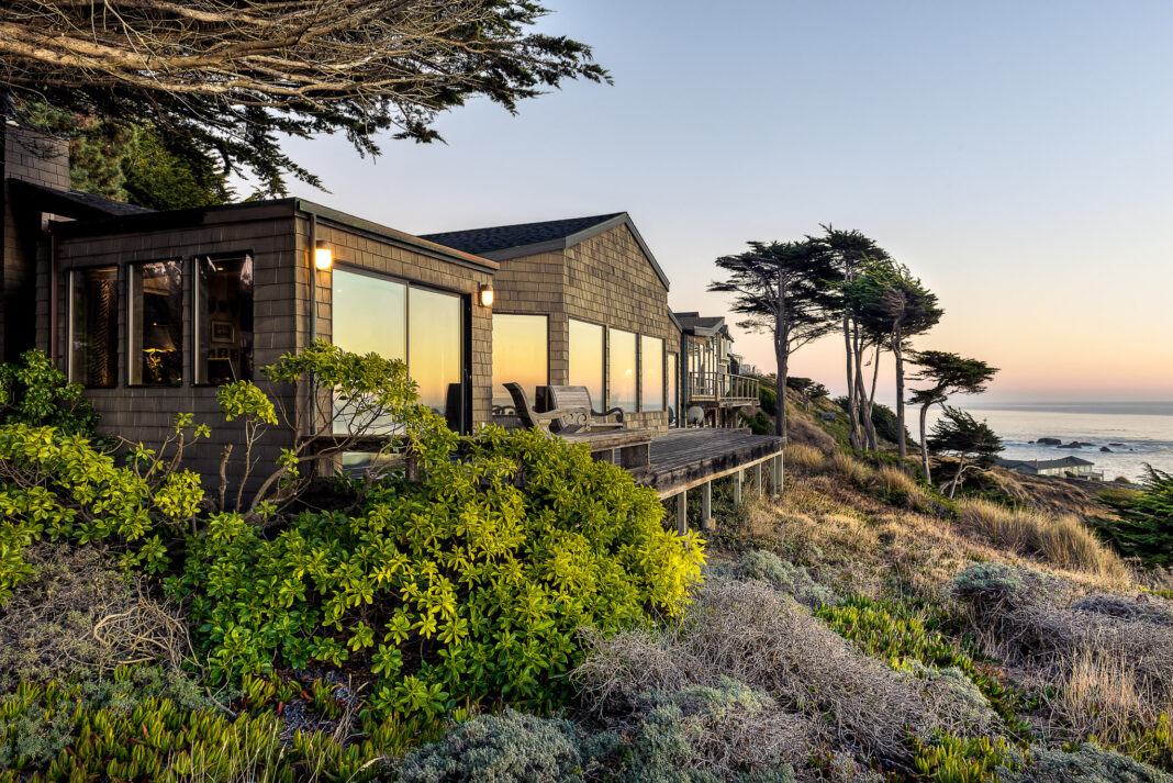 Does Sea Ranch have an HOA?