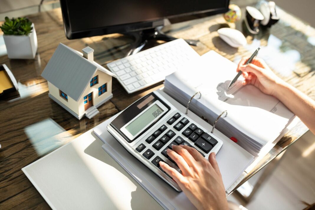 How do you determine the fair value of an investment property?