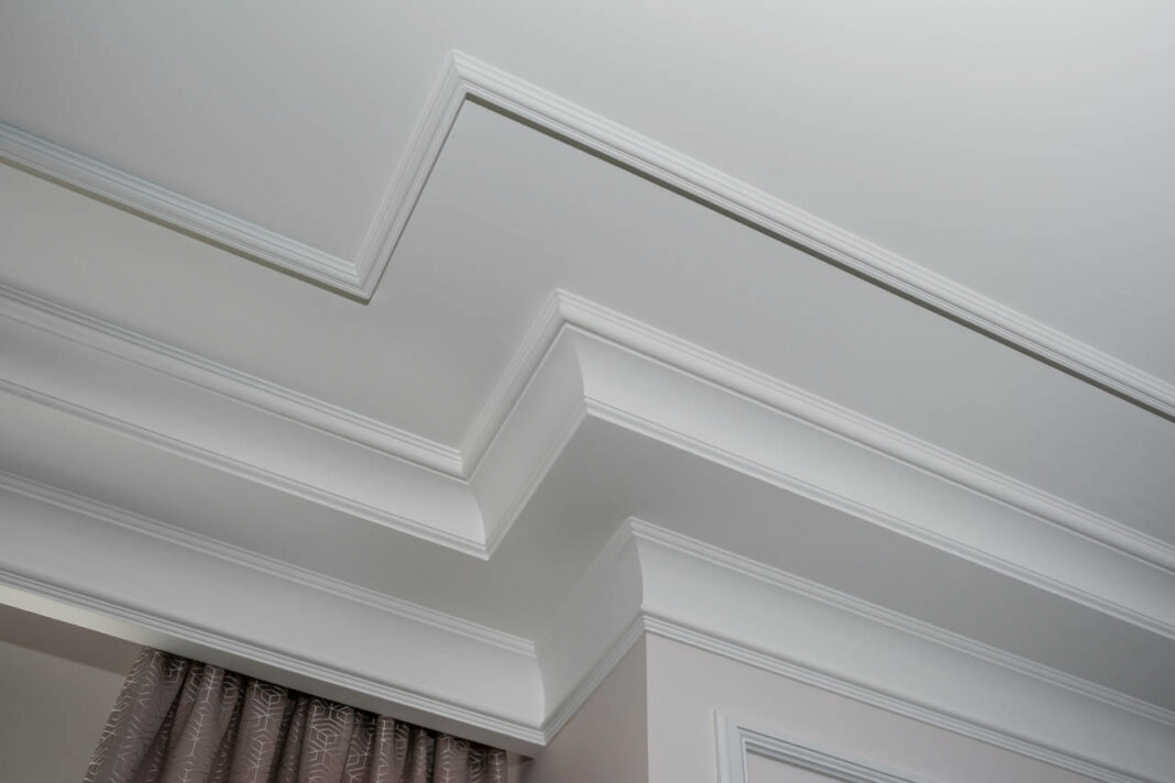 Is crown moulding out of date?