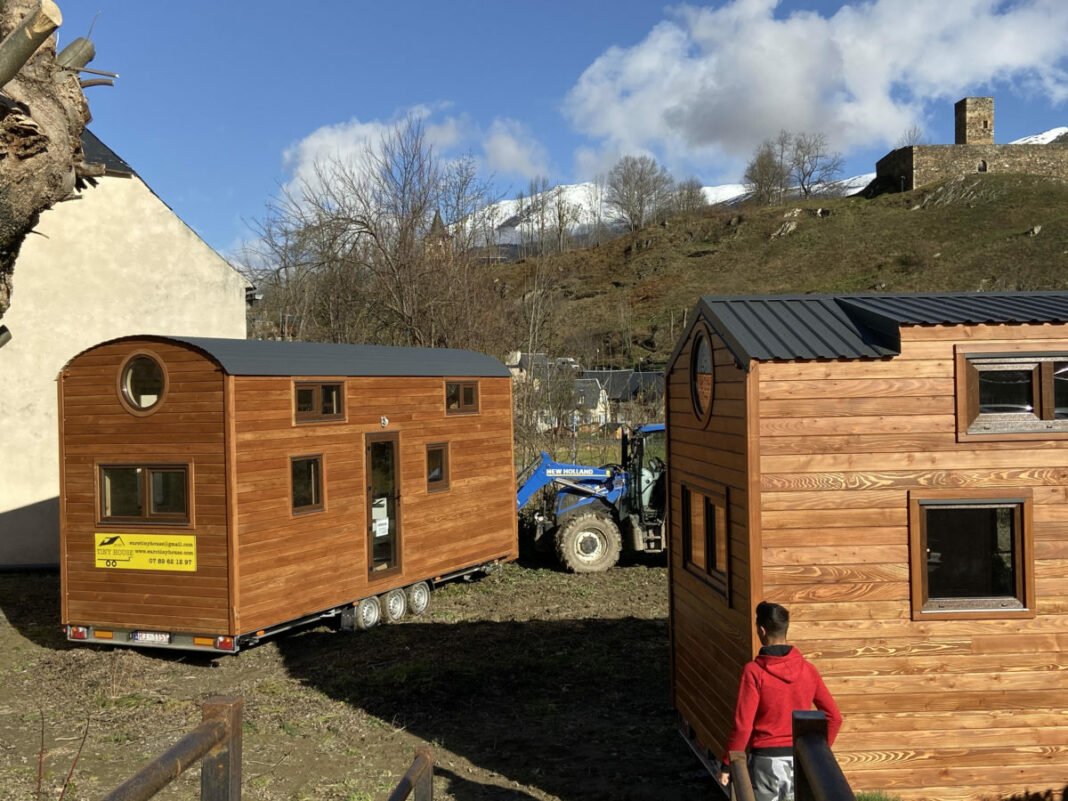 Is it cheaper to buy or build a tiny house?