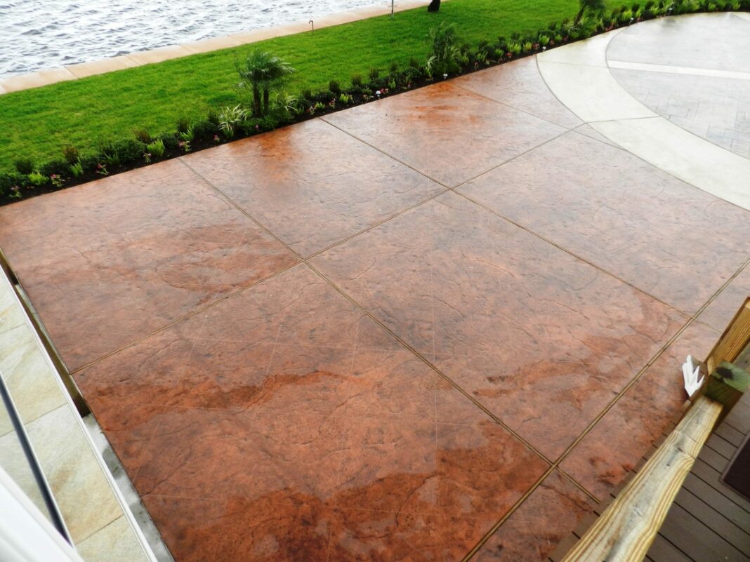 Is stamped concrete slippery when wet?