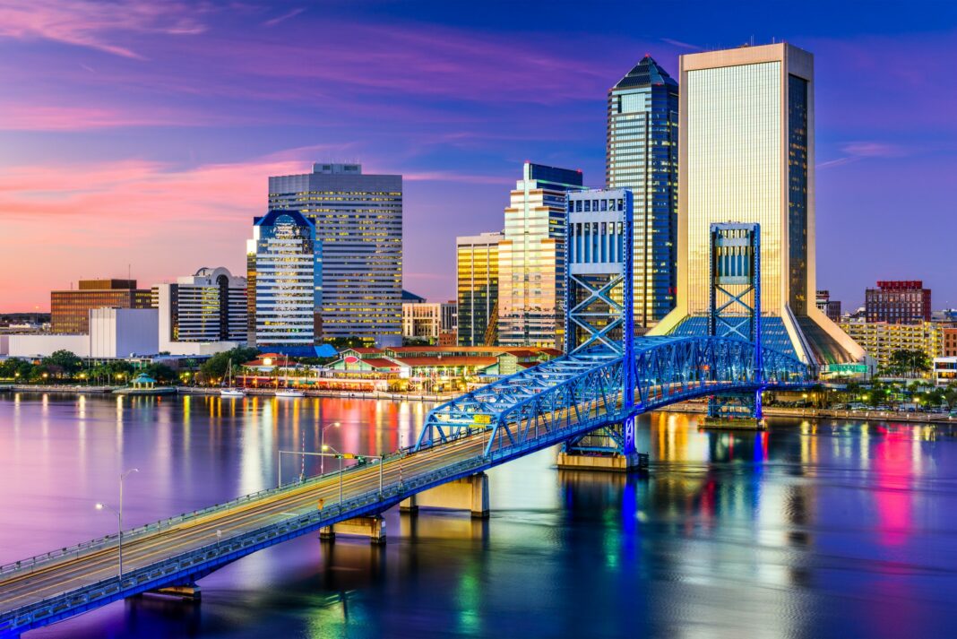 What are the pros and cons of living in Jacksonville FL?