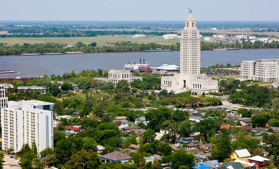 What is the racial makeup of Baton Rouge?